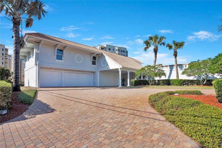 Property Photo:  2117 Ocean Drive  FL 32169 