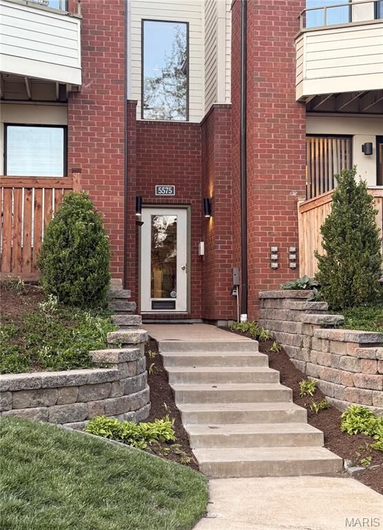 Property Photo:  5575 Waterman Boulevard B  MO 63112 