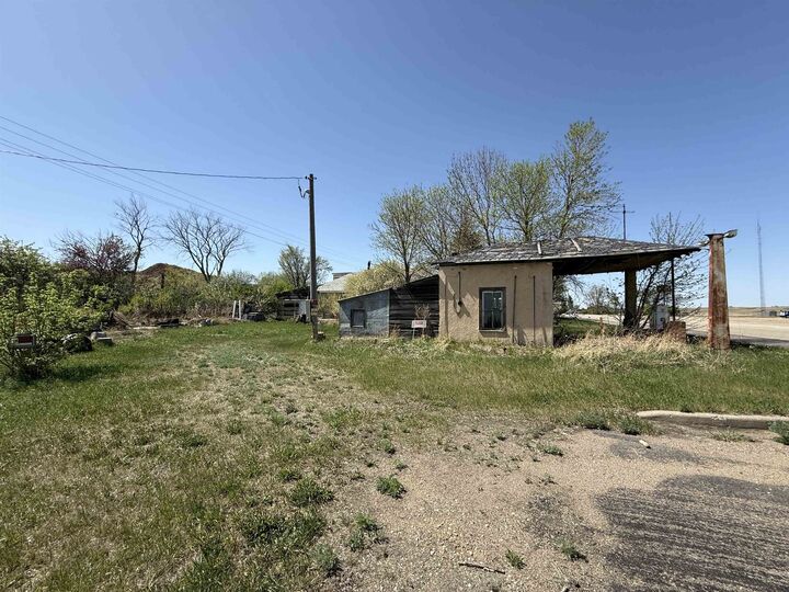 Property Photo:  12601 Hwy 52  ND 58718 