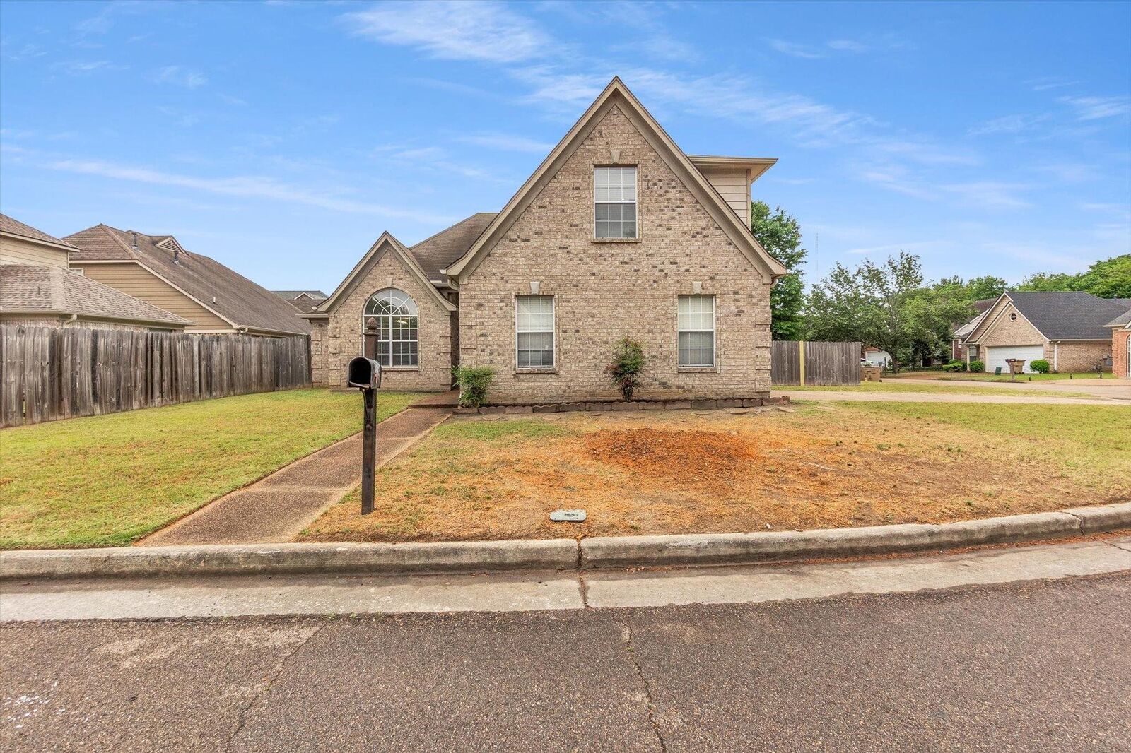 Property Photo: 6804 Kerri Valley Ln TN 38018