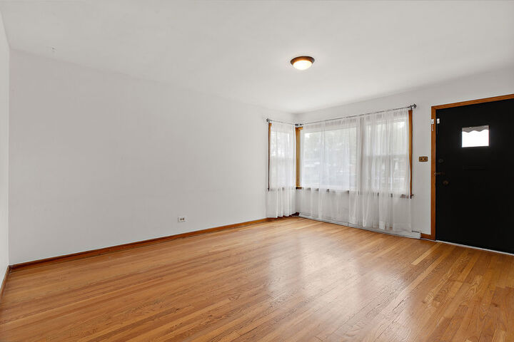 Property Photo:  4909 N Orange Avenue  IL 60706 