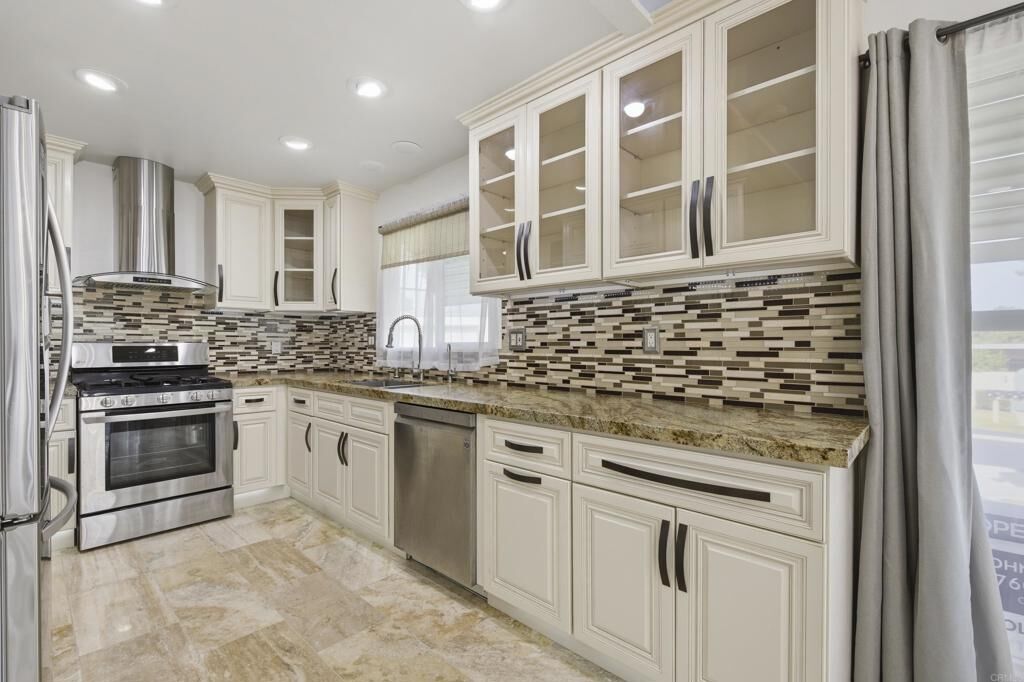 Property Photo:  3621 Vista Campana S 84  CA 92057 
