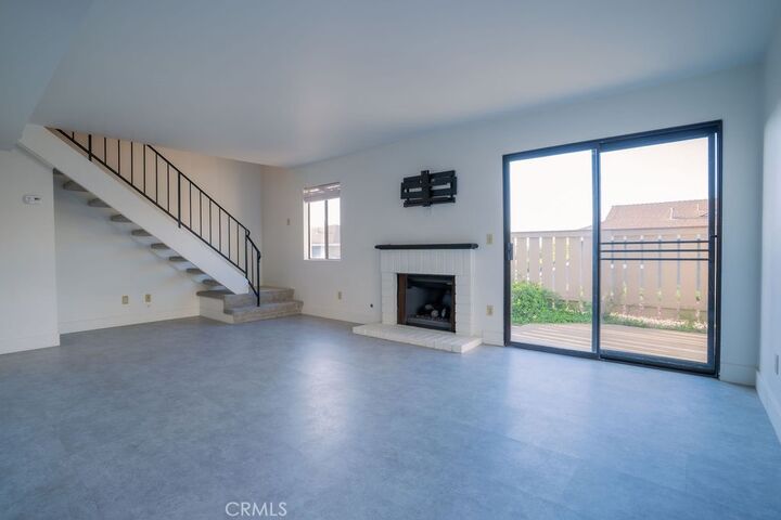 Property Photo:  1153 Sumner Place D  CA 93455 