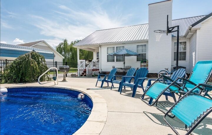 Property Photo:  1705 Hunt Ln  TN 37146 