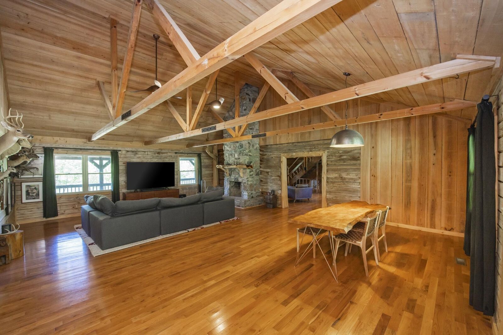 Property Photo: 1370 Dog Branch Rd TN 37057