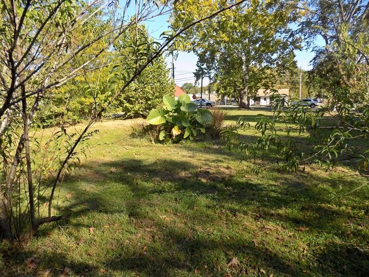 Property Photo:  105 West Spruce  TX 75949 