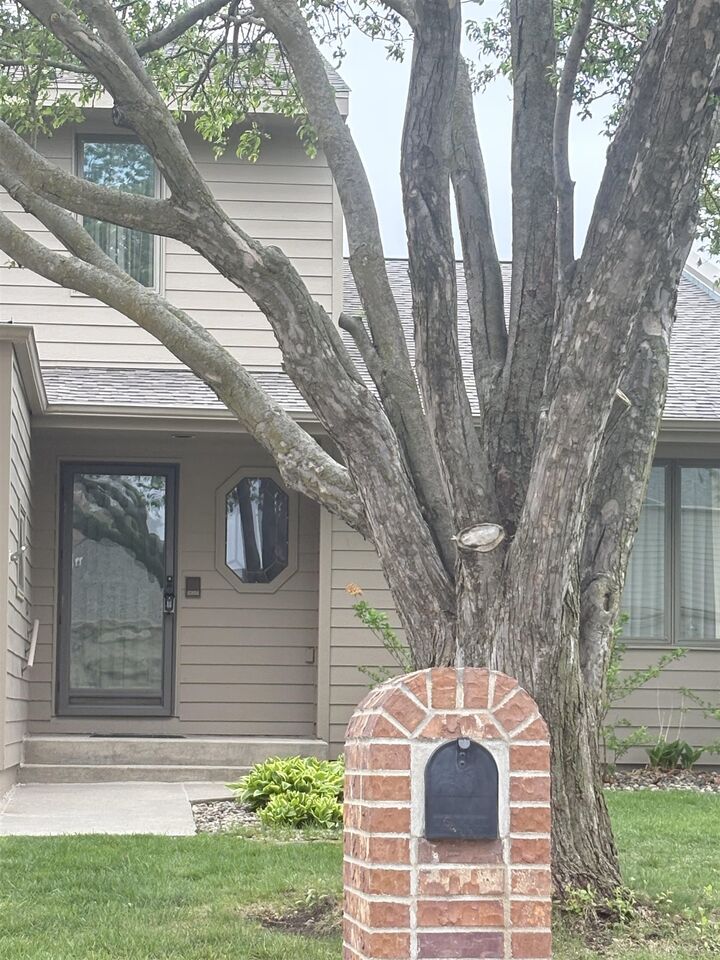 Property Photo:  403 Hespe Dr  NE 68701-0000 