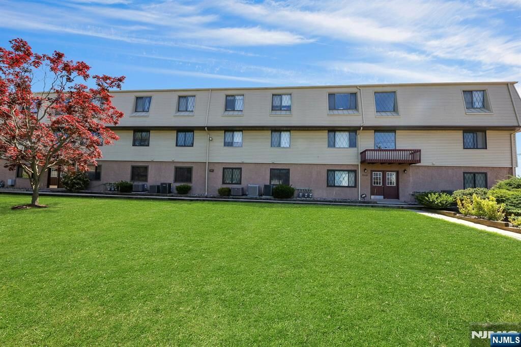 Property Photo:  846 Riverside 202  NJ 07071 