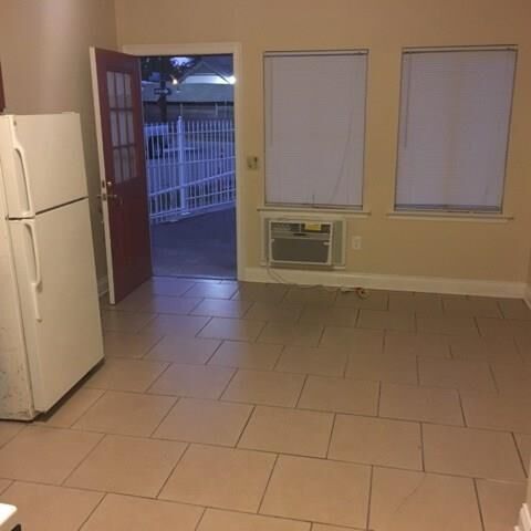 Property Photo:  1845 Gentilly Boulevard B  LA 70119 