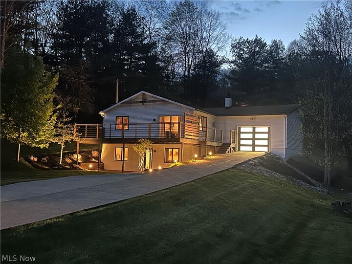 Property Photo:  573 W Mohawk Drive  OH 44644 