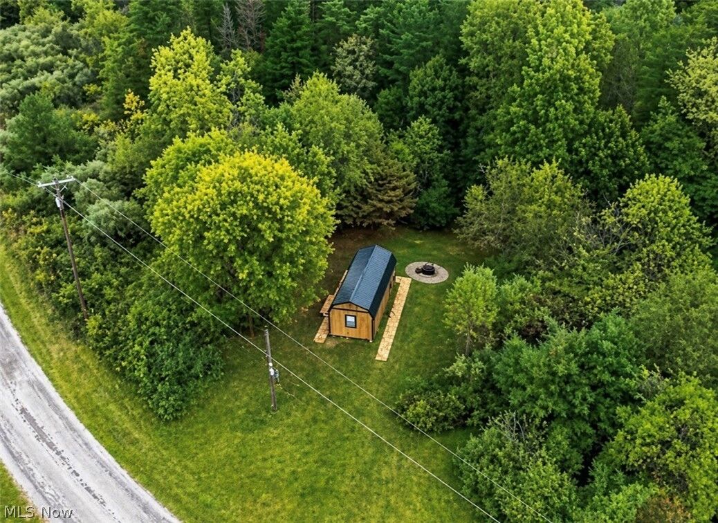 Property Photo:  230 Thunder Rd SW  OH 44643 