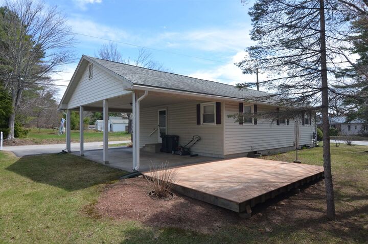Property Photo:  2 Kidder Avenue  NH 03235 