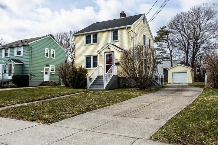 3058 Connaught Avenue — photo 1
