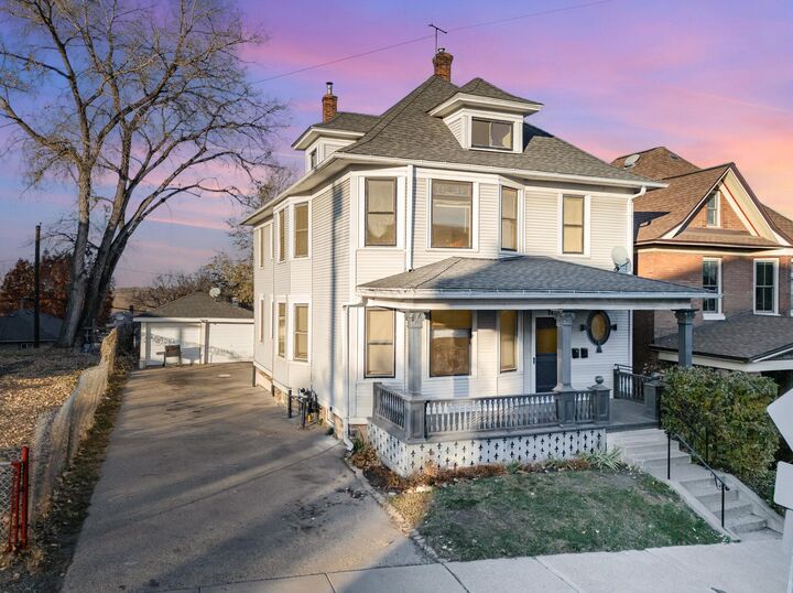 Property Photo:  11 Como Avenue  MN 55103 