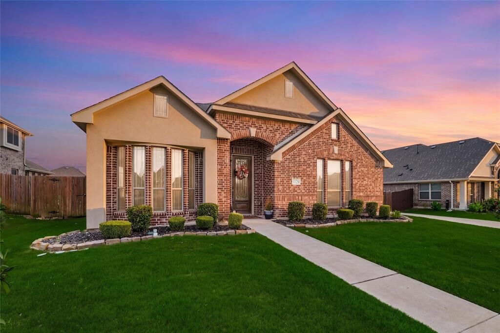 Photo de la propriété:  1128 Sutton Place  TX 75115 