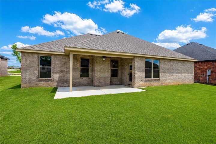 Property Photo: 2104 N Dagan Street AR 72761