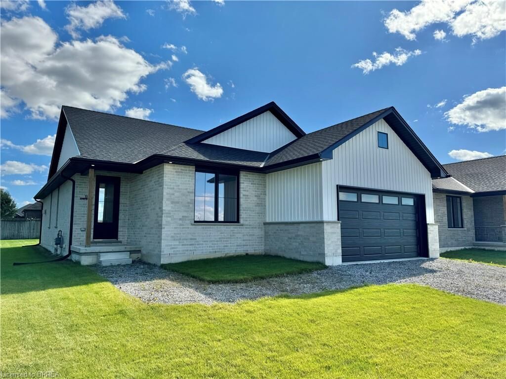 Property Photo: 111 Judd Drive ON N3Y 4Y8