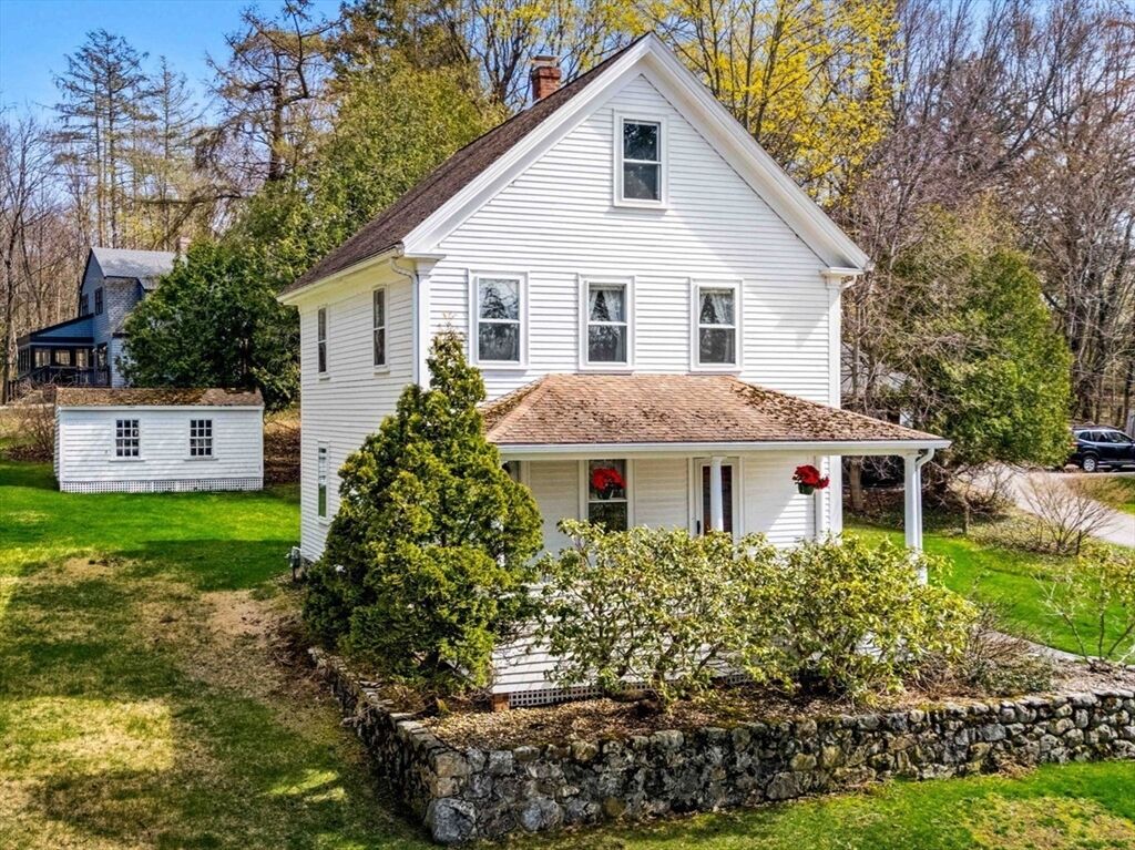 Property Photo:  5 Tansey Lane  MA 01938 