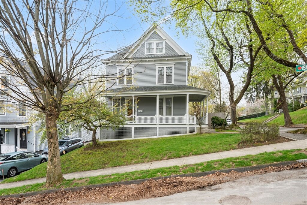 Property Photo:  14 Circuit Ave E  MA 01603 