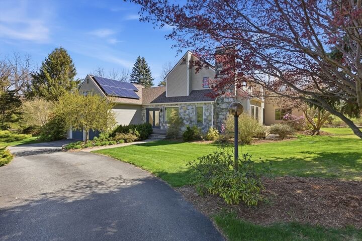 Property Photo:  641 Salem End Road  MA 01701 