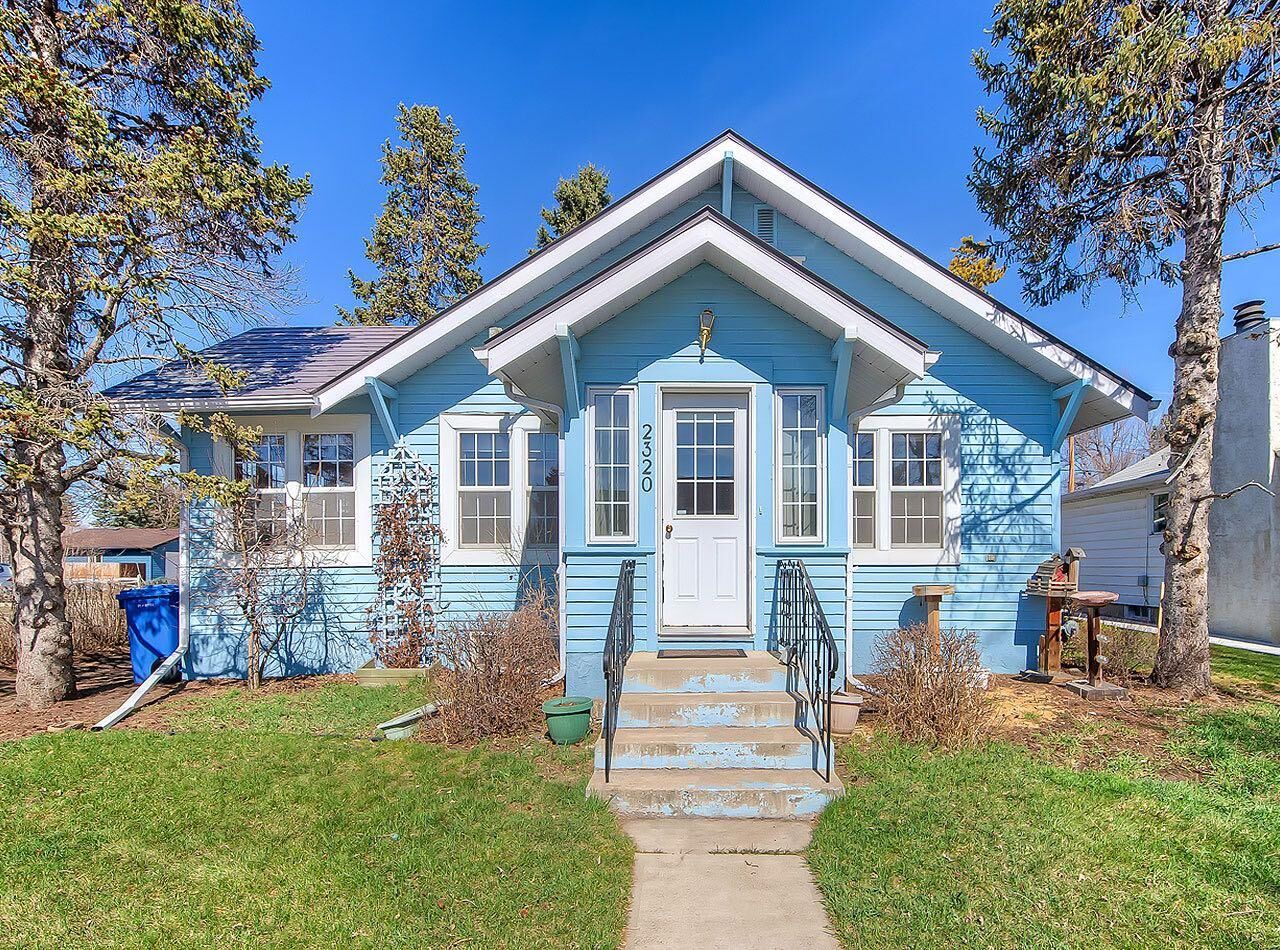 Property Photo:  2320 19 Street  AB T0L 1R0 