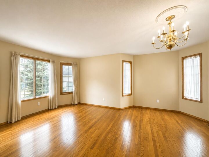 Property Photo: 59 Edgebrook Circle NW AB T3A 5A4