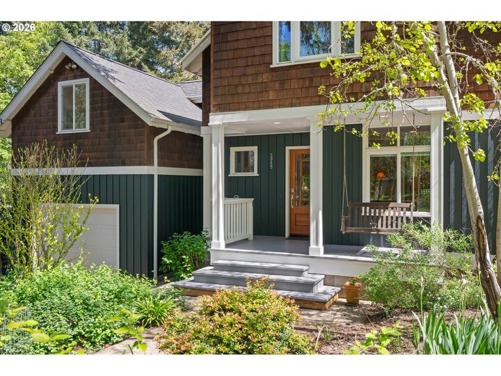 Property Photo:  2985 Adams St  OR 97405 