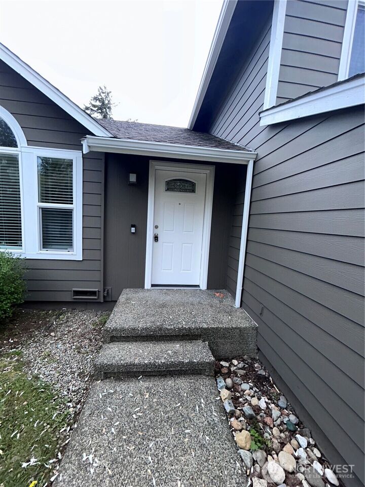 Property Photo:  28016  231st Place SE  WA 98038 