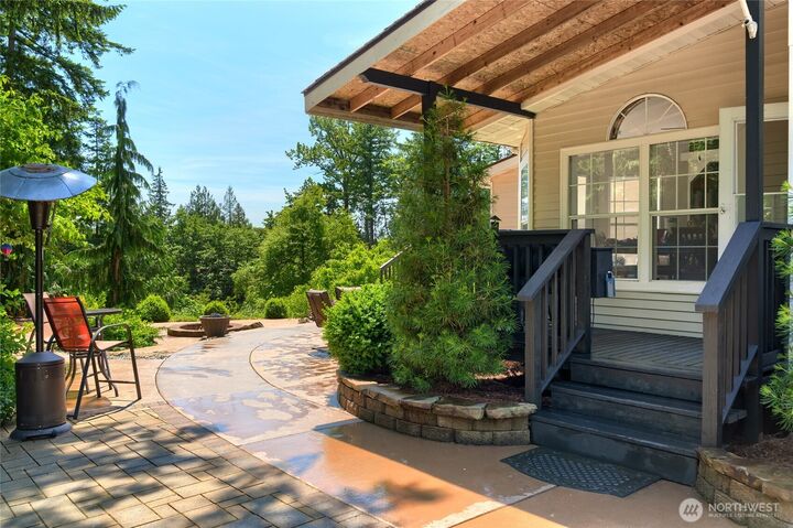 Property Photo:  20935  Rocky Ridge Lane  WA 98284 