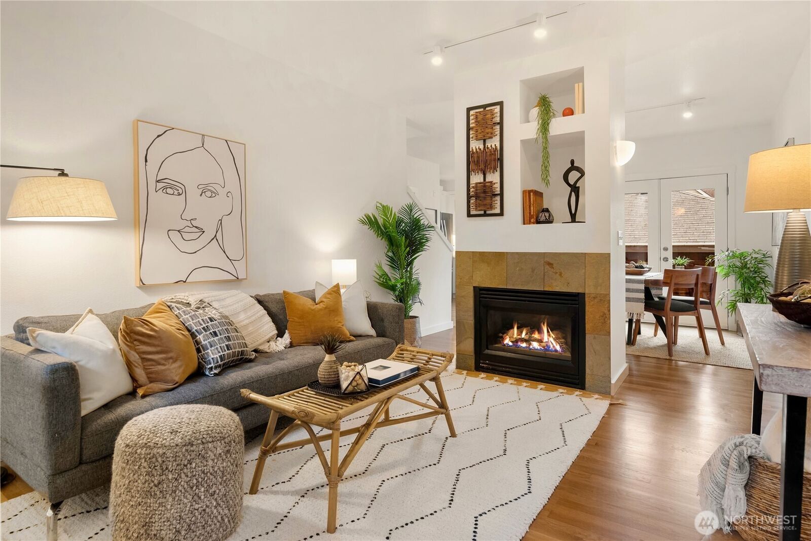 Property Photo:  5430  California Avenue SW 2C  WA 98136 