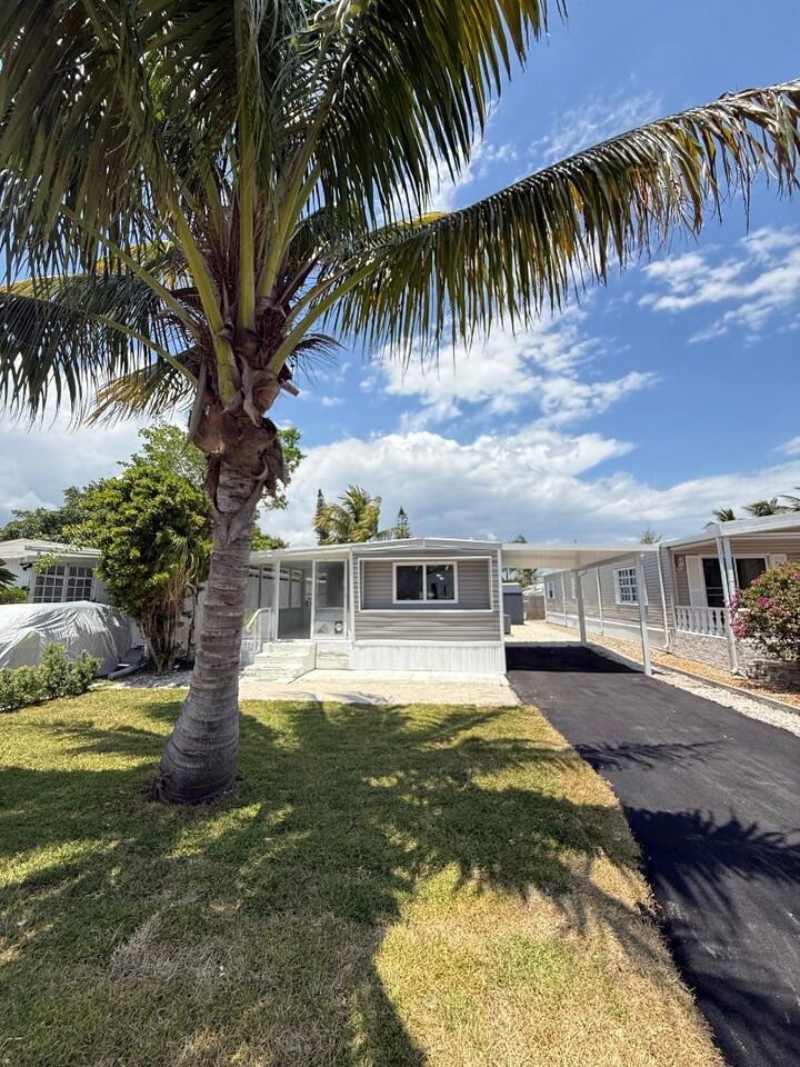 Property Photo:  2611 E Marina Drive  FL 33312 