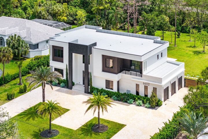 Property Photo:  6602 NW 62nd Terrace  FL 33067 