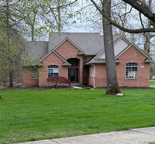 Property Photo: 1865 Elkridge Circle MI 48356