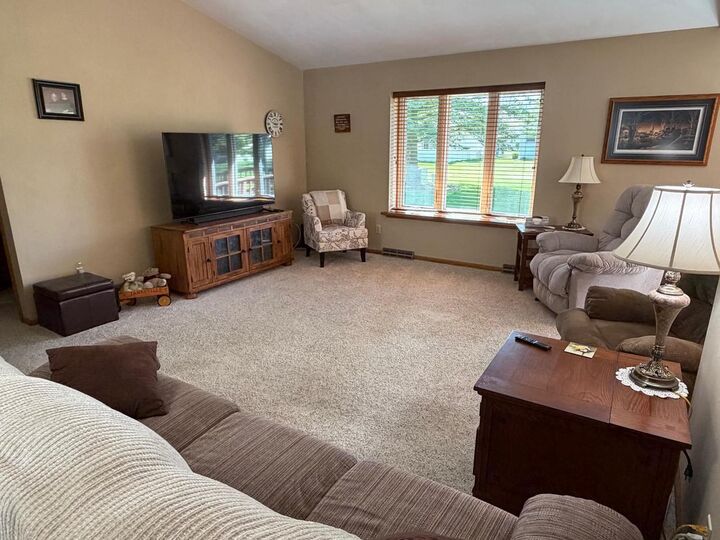 Property Photo:  2103 Clover Lane  WI 53545 