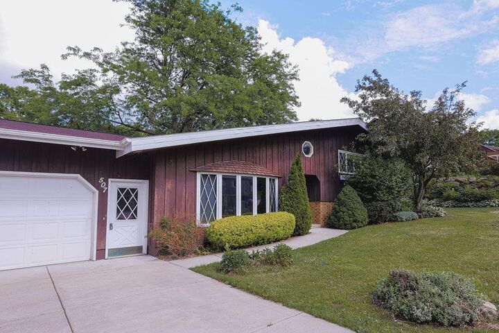 Property Photo:  507 Park View Drive  WI 53572 