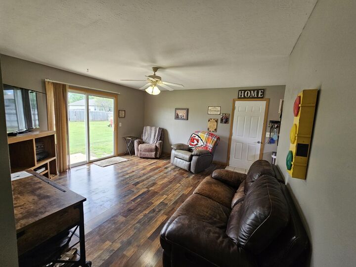 Property Photo:  211 Arrowhead Road  MO 65781 