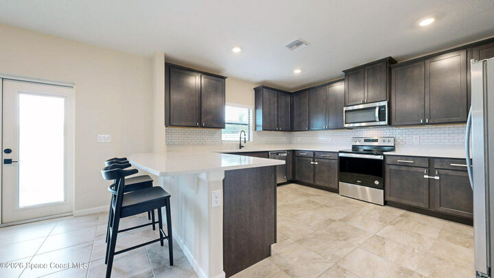 Property Photo:  4607 Broomsedge Circle  FL 32904 