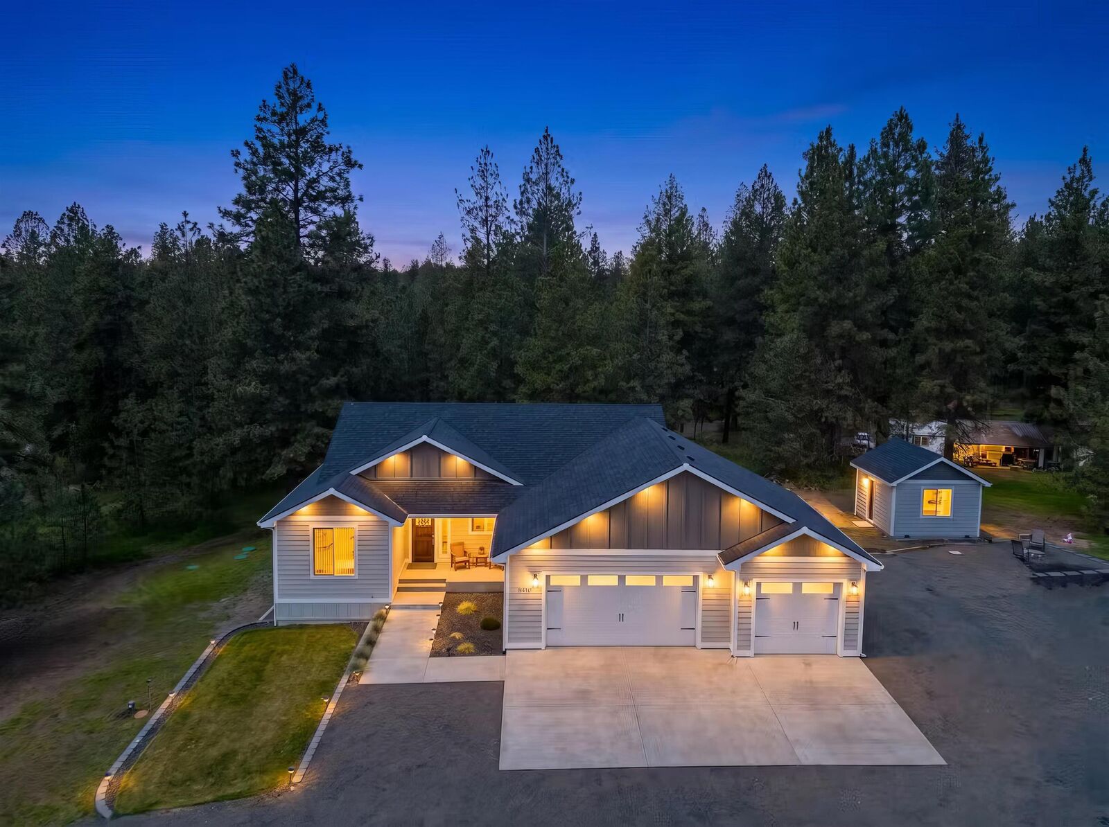 Property Photo:  11511 E Connor Rd  WA 99036 