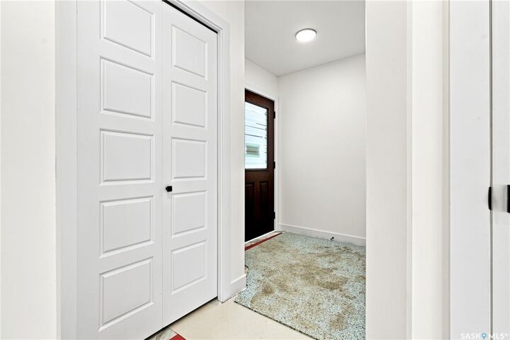 Property Photo: 491 Traeger Close SK S7V 1Z5