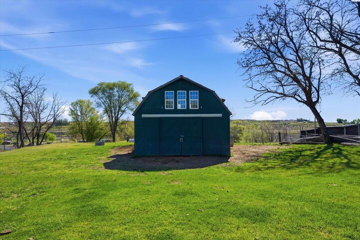 Property Photo:  351 W Eltopia West  WA 99330 