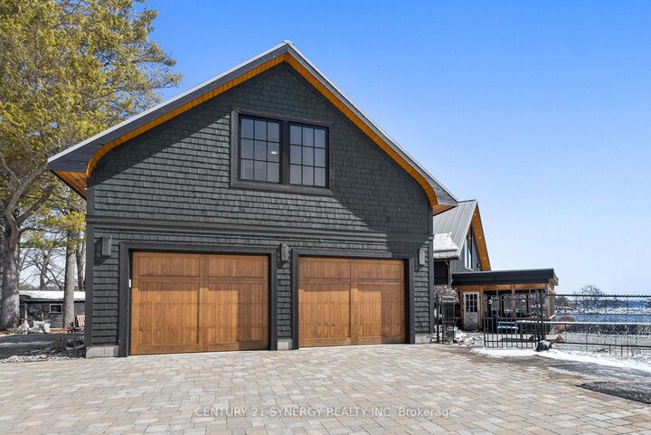 Property Photo:  4/6 Sifton Road  ON K0E 1R0 
