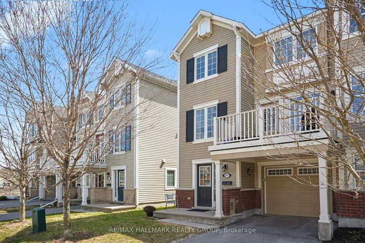 Property Photo: 217 Bensinger Way ON K2S 0P1