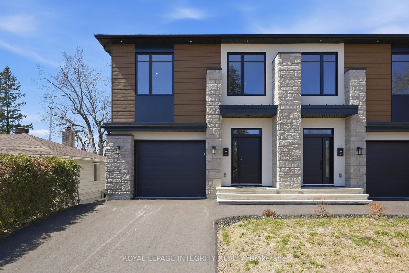 Property Photo: 984 Watson Street ON K2B 6C2