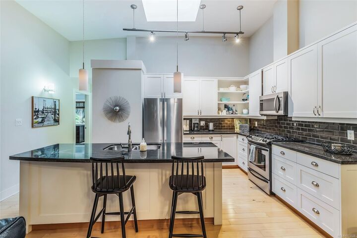 Property Photo: 1059 Tanglewood Pl #65 BC V9P 2N7