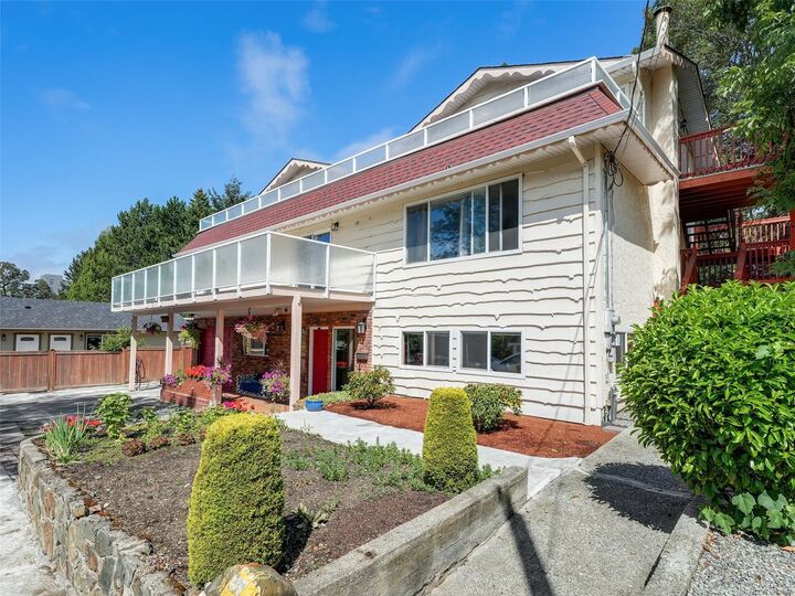 Property Photo: 948 McKenzie Ave BC V8X 3G5