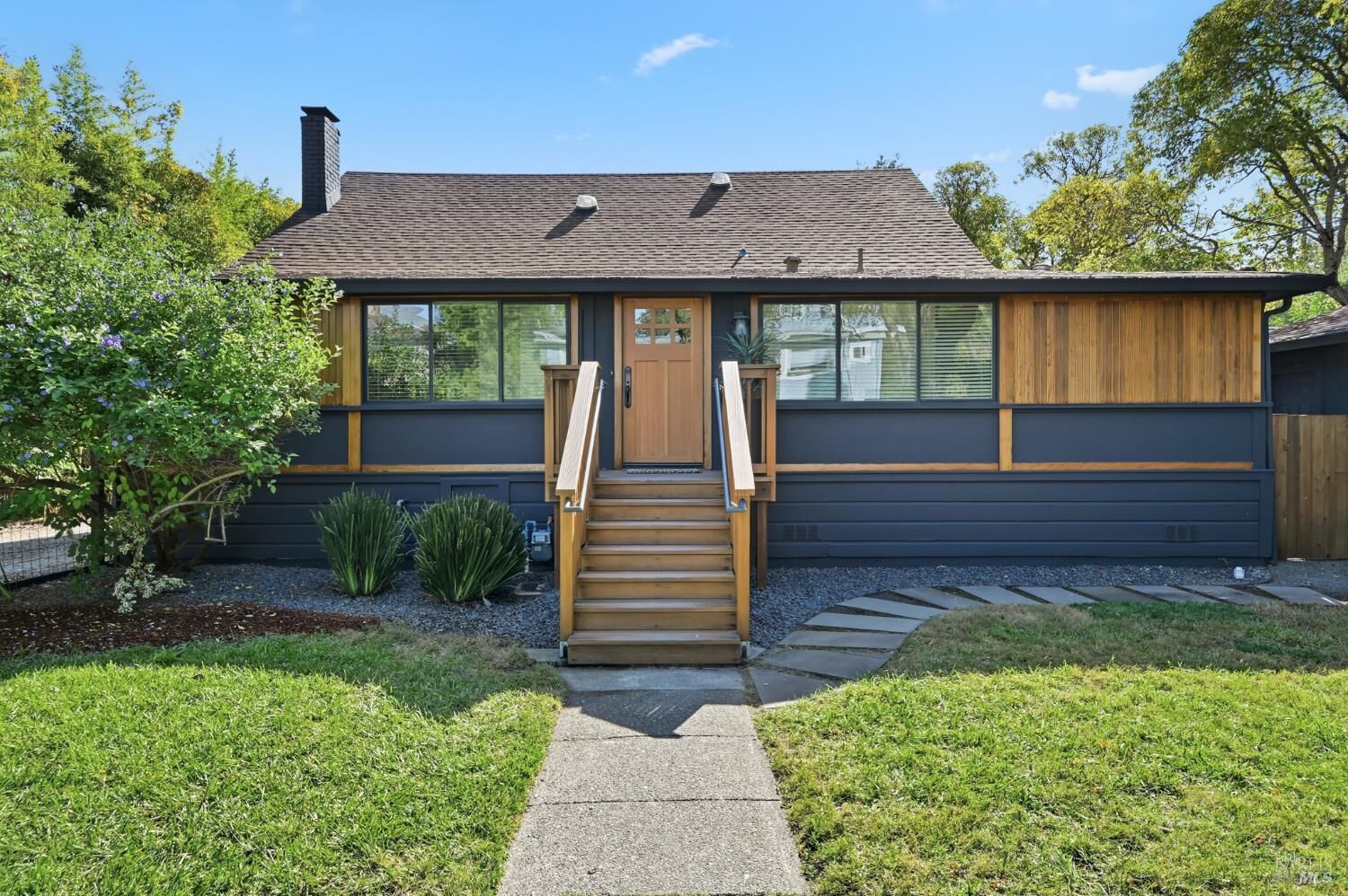 Property Photo:  5 Hillside Avenue  CA 94904 