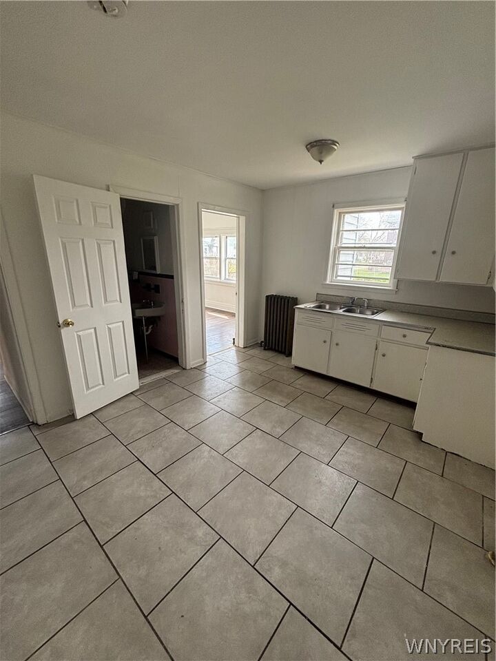 Property Photo:  1780 Falls Street  NY 14303 