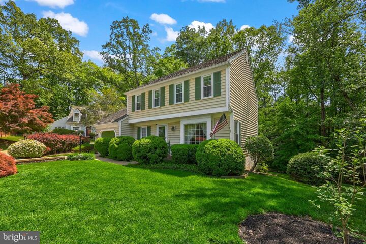 Property Photo:  11613 Brookway Court  VA 22192 