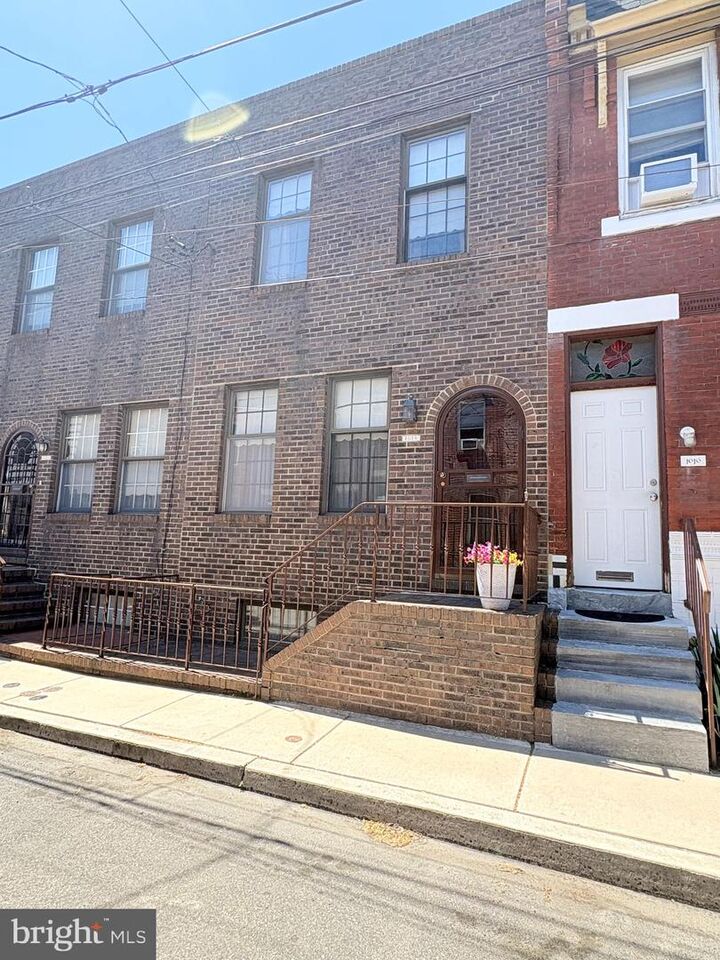 Property Photo:  1618 S Clarion Street  PA 19148 