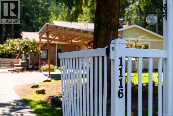 Property Photo: 1116 Cheeke Road BC V0R 1L4